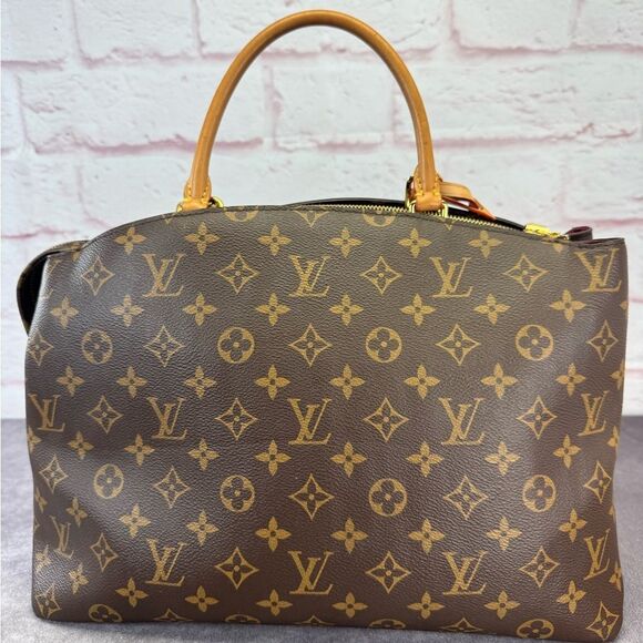 Louis Vuitton Brown Grand Palais Monogram Handbag - Picture 3 of 16